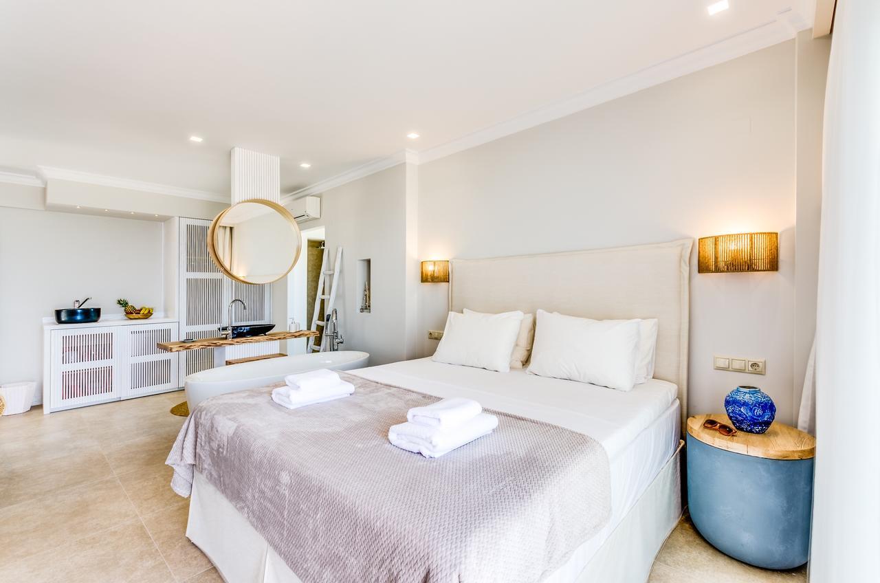 Pyrgos Blue 3*