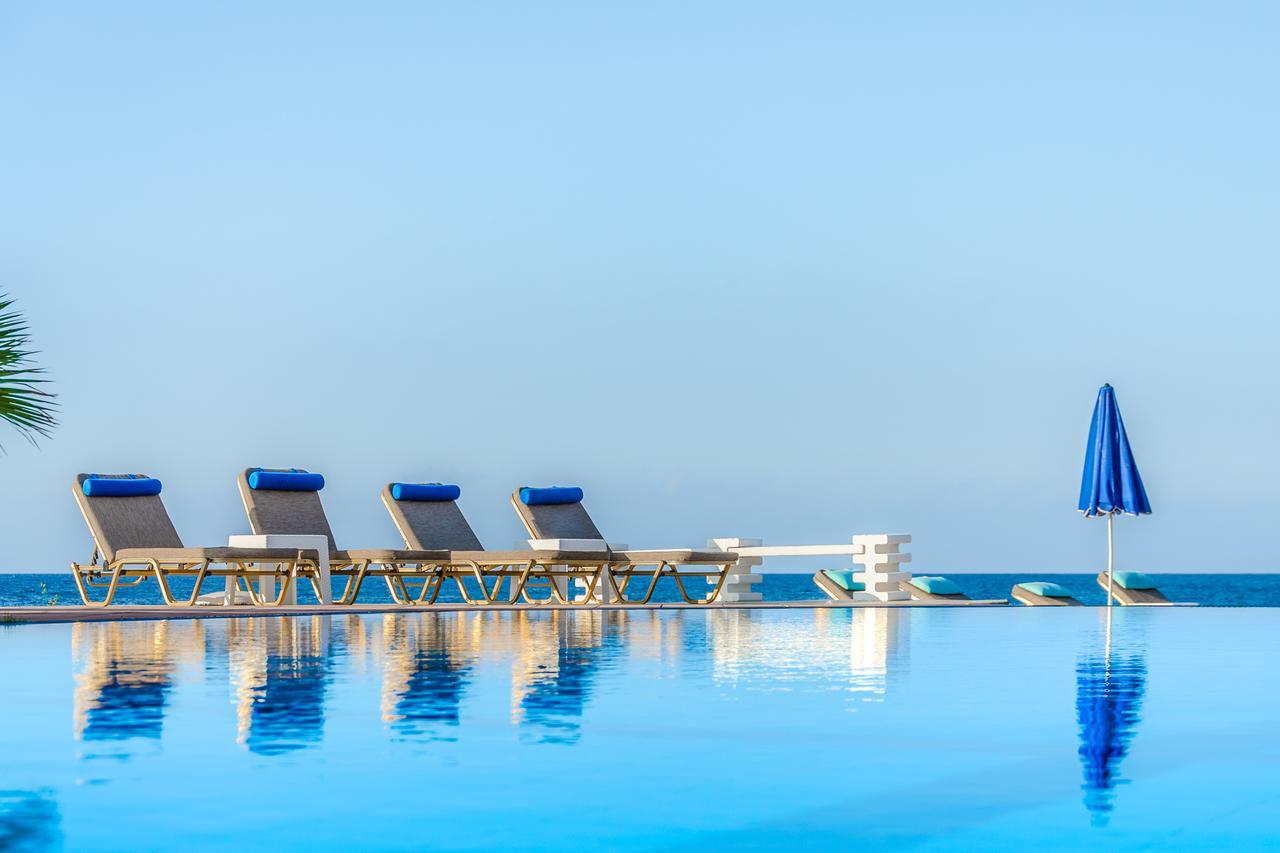 Pyrgos Blue